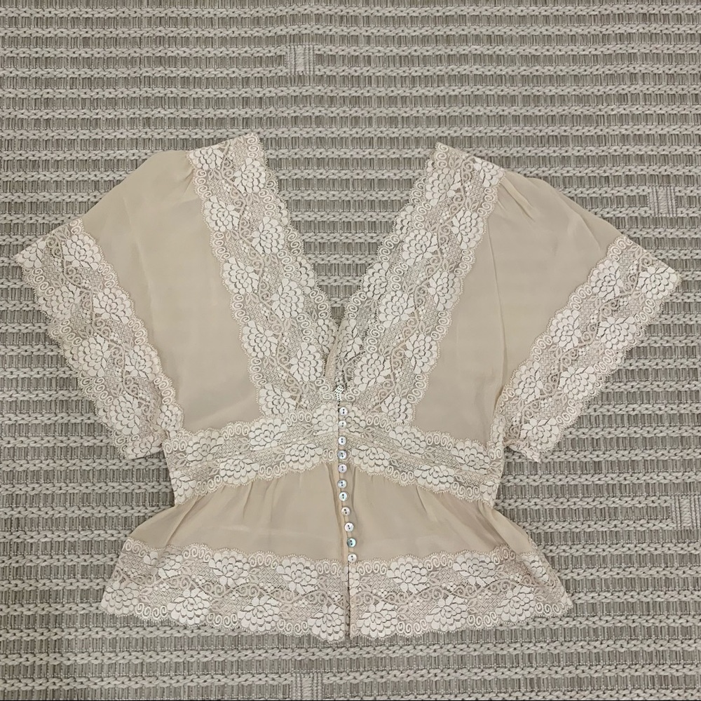 XXI Vintage Floral Lace Blouse